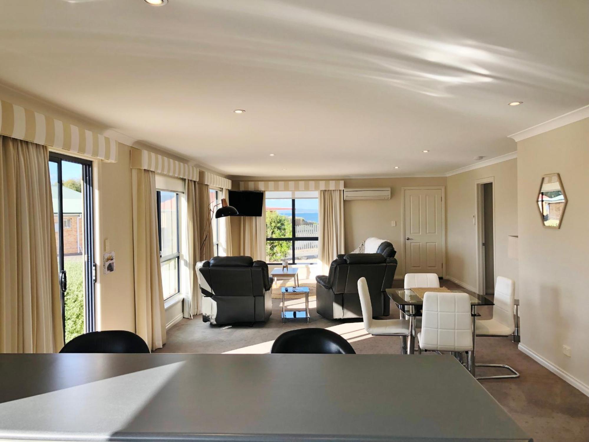 Eastcoaster Tasmania Hotel Orford Room photo